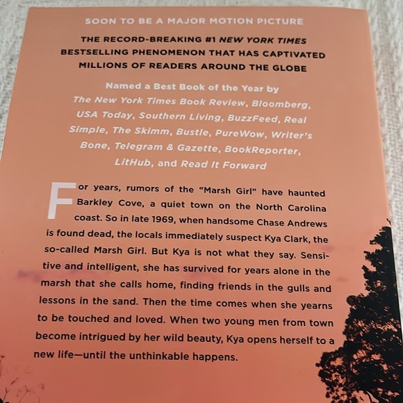 Book- Where the Crawdads Sing by Delia Owens - Picture 2 of 4